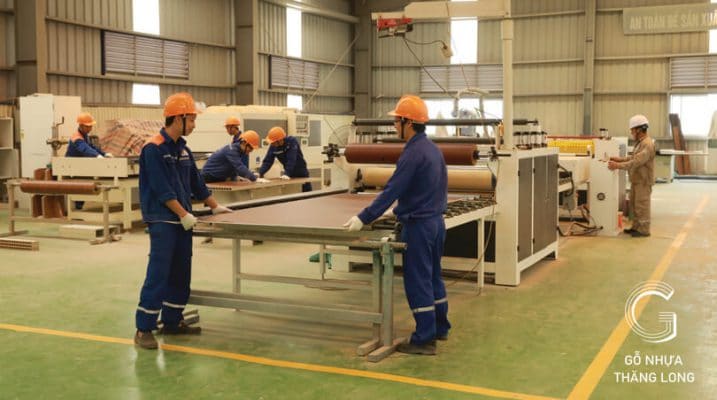 Công ty gonhuathanglong sản xuất và phân phối trần lam gỗ nhựa